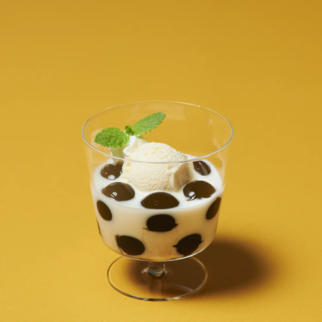 てっとの珈琲ゼリー。コーヒーゼリーにバニラアイスと生クリーム